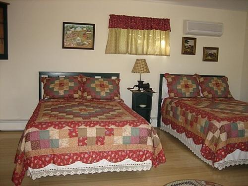 Spring Motor Inn Fort Edward Room photo